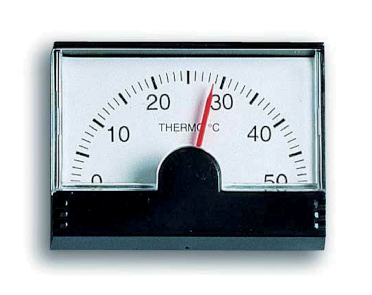 Analogt indendørs termometer, temperaturinterval 0-50°C, sort kabinet, viser ca. 28°C.