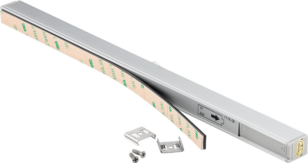 Goobay LED underkabinetlampe med bevægelsessensor 33cm inkl. metalstrip, til monteringsbeslag og brandskruer.