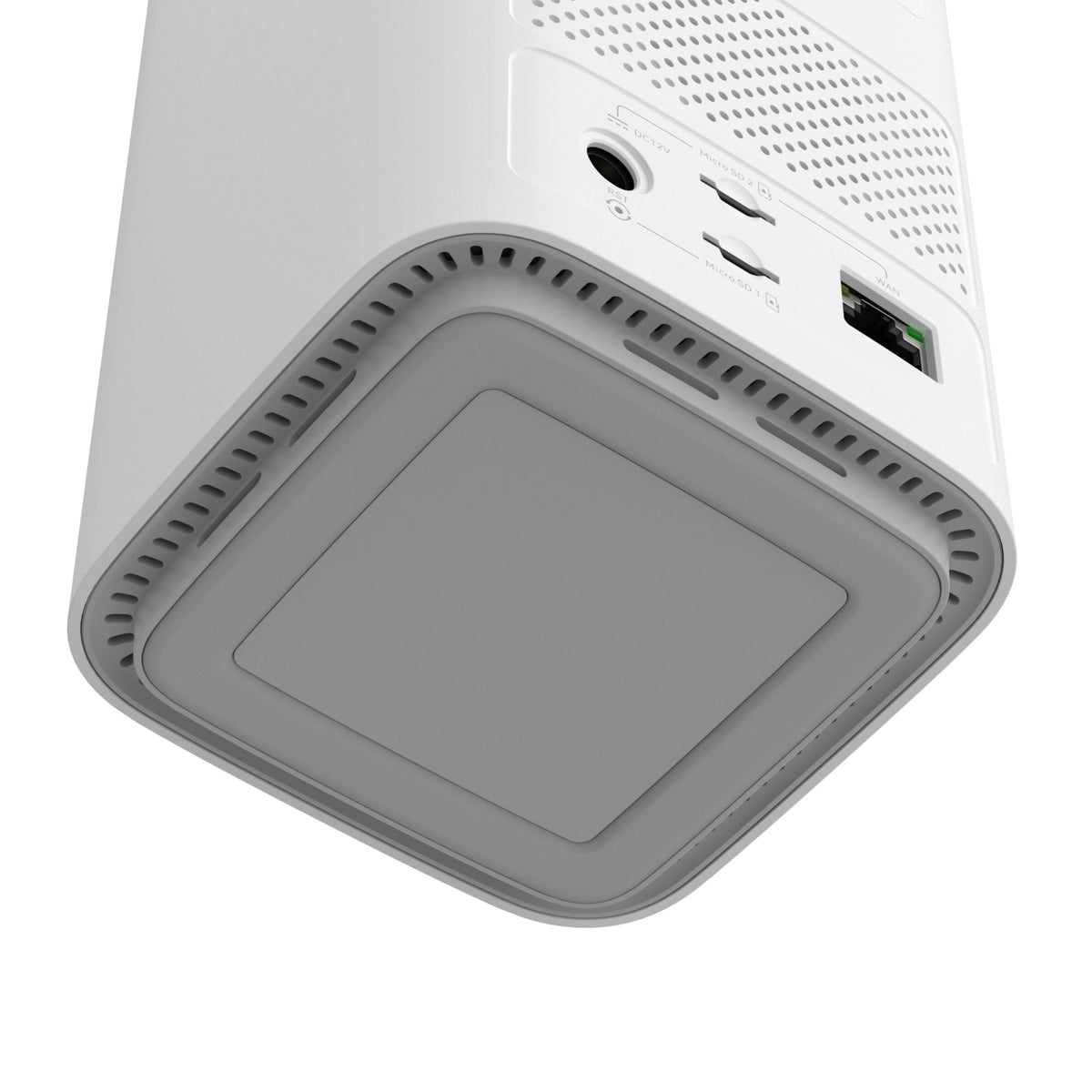 REOLINK Home Hub trådløs sikkerhedscentral – bund og side med ventilationshuller, gummifod, Ethernet-port, reset-knap og strømstik.