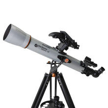 Celestron StarSense Explorer LT 70AZ teleskop 70 mm sølv på sort trefod med justeringsknapper og smartphoneholder.