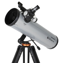 Celestron Starsense DX130 AZ teleskop 130 mm med stort optikrør, søgekikkert, okular og sort trefod.