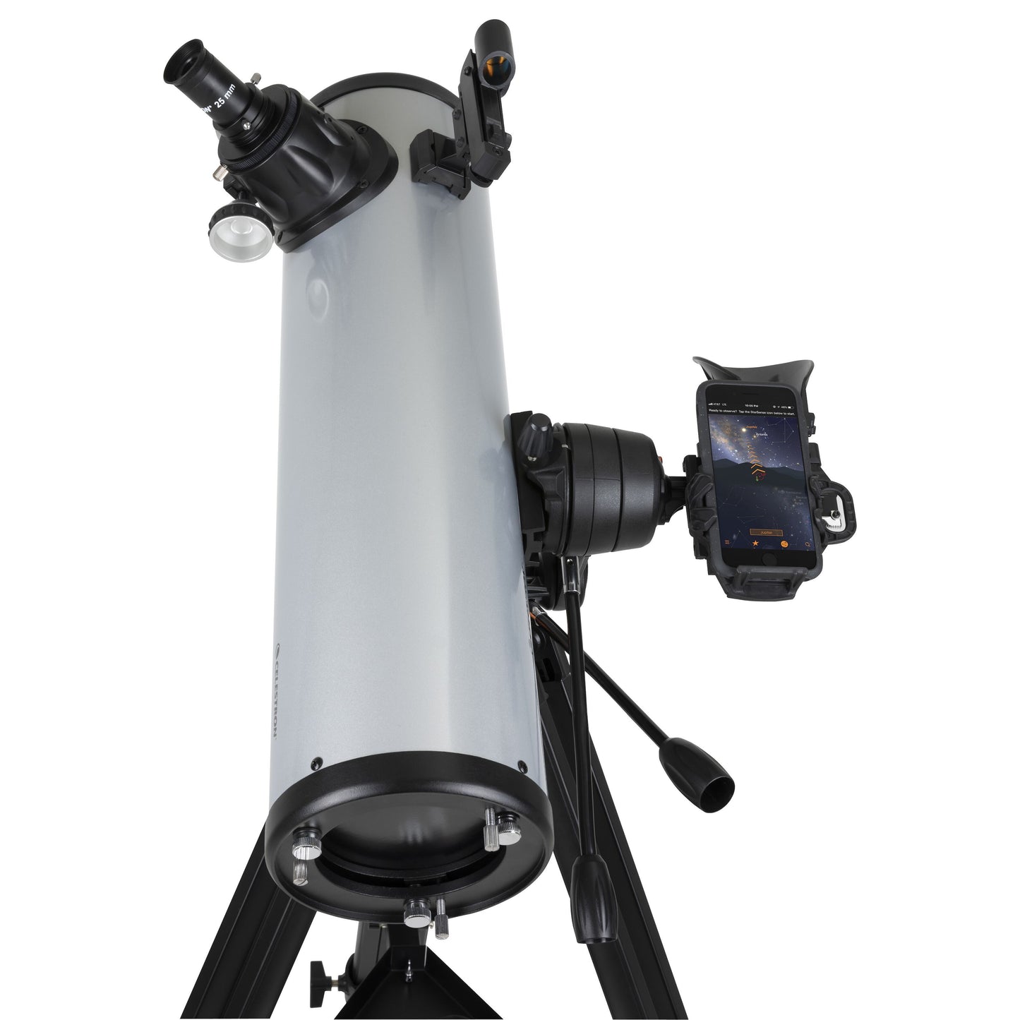 Celestron Starsense DX130 AZ teleskop 130 mm i sølv/sort med trefod, okular, justeringsknapper og smartphone-holder.