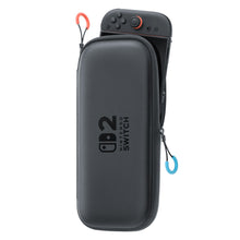 Nintendo Switch 2 taske sort med logo og "OLED"-print, blå og rød lynlåsstrop, passer til konsol.