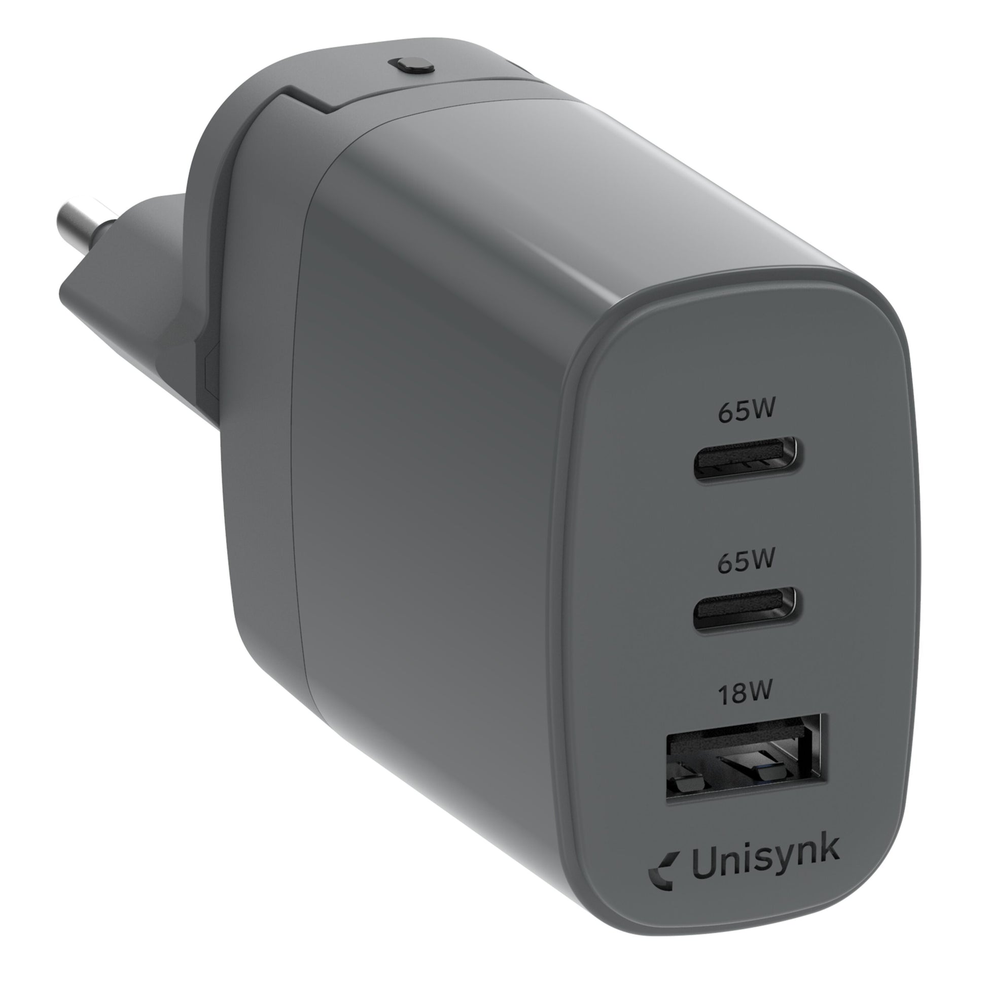 Unisynk 3-port Global Multi-oplader 65W grå med to 65W USB-C porte og en 18W USB-A port, vist fra skrå vinkel.