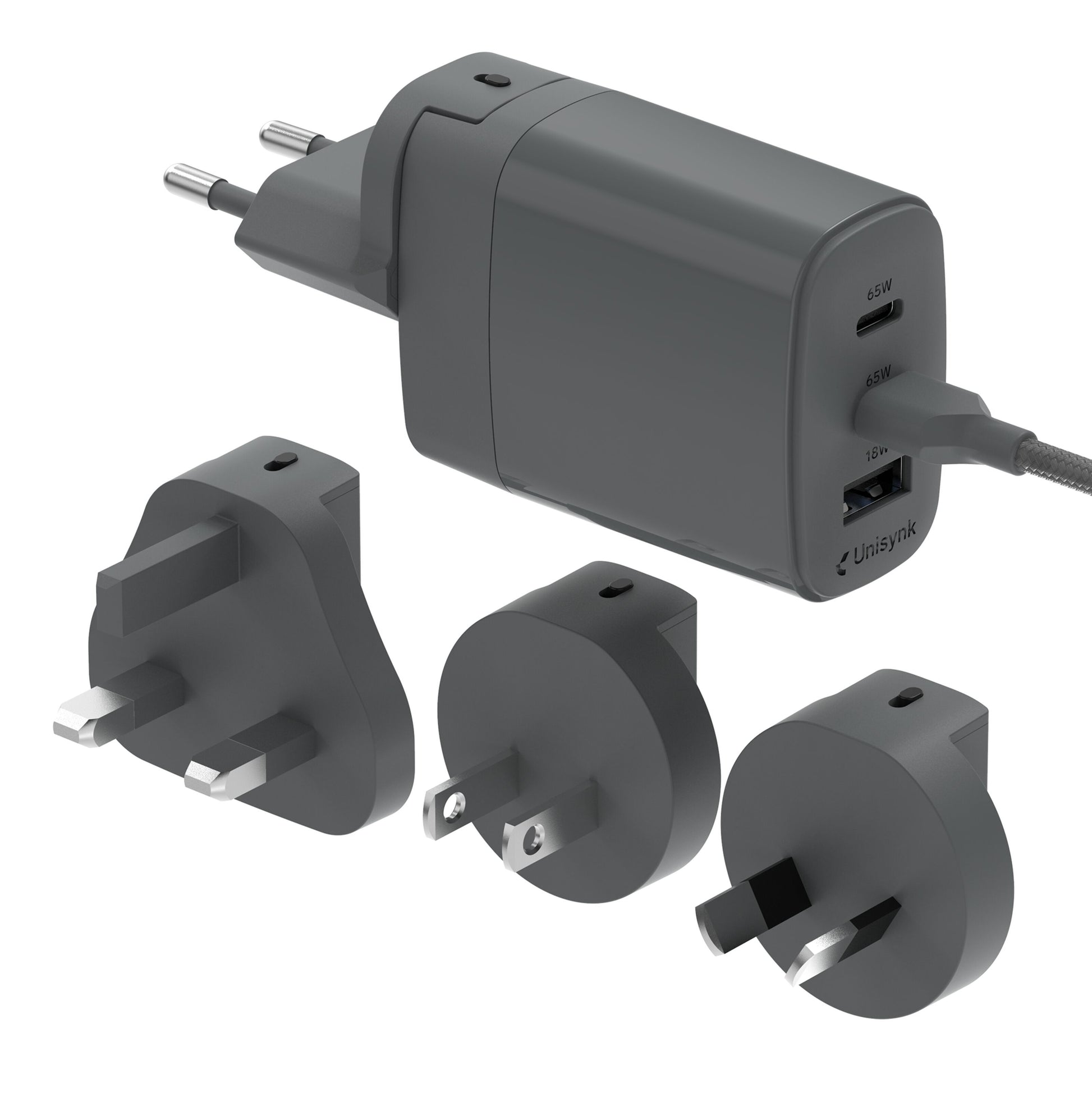 Unisynk 3-port global multi-oplader 65W grå med USB-porte og tre stikadaptere til international opladning.