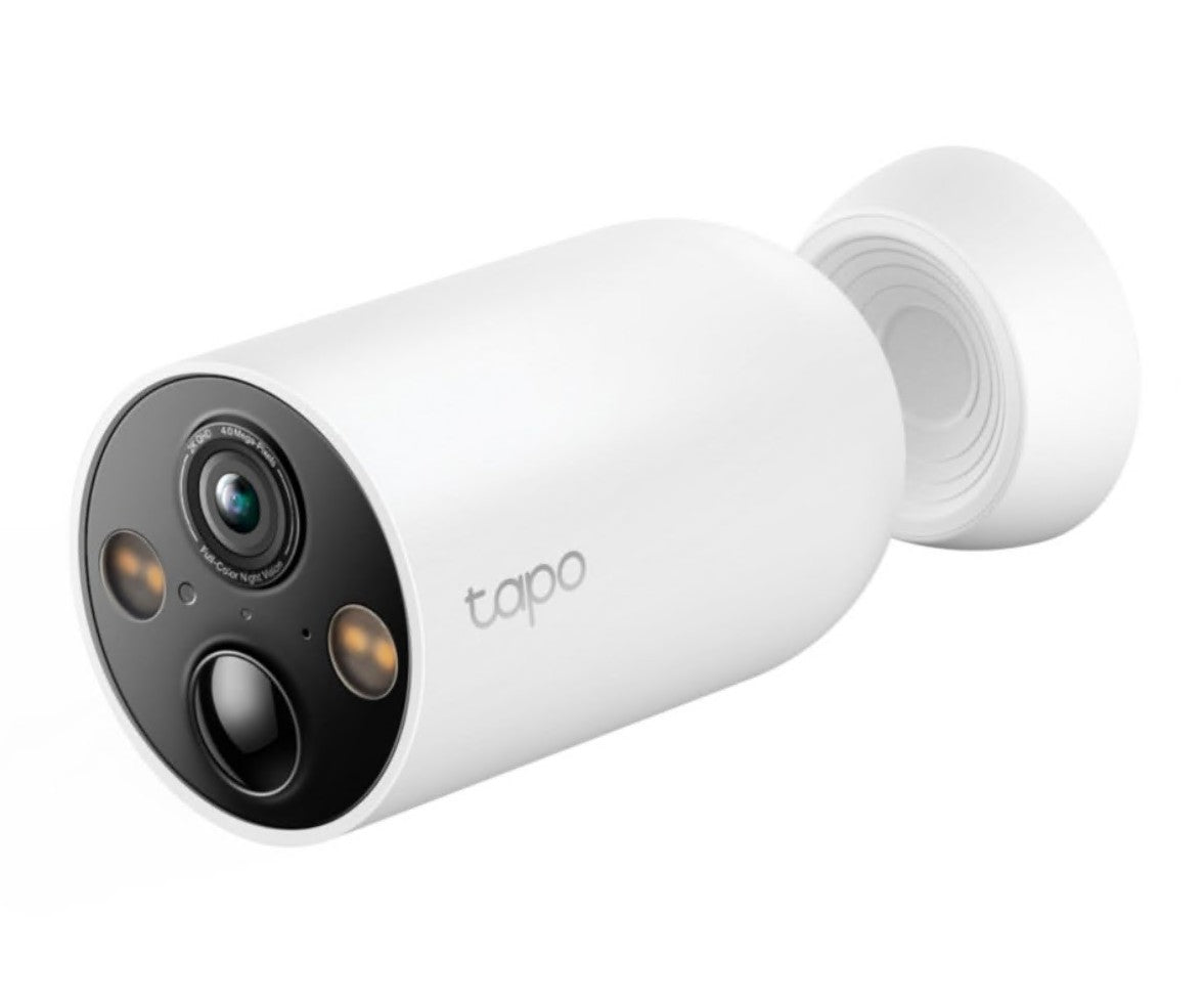 TP-Link Tapo C425 sæt med 4 batteridrevne cylinderformede sikkerhedskameraer sort front linse sensorer væg/loftmontering.