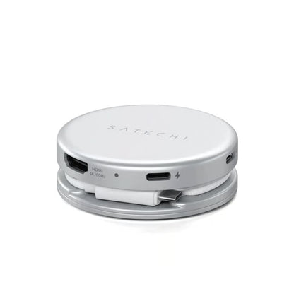 SATECHI OnTheGo 5-i-1 Neo USB-C-hub, sølvfarvet, rund, kompakt til MacBook Neo med 4K HDMI, USB-C og flere porte, med indbygget kabel.