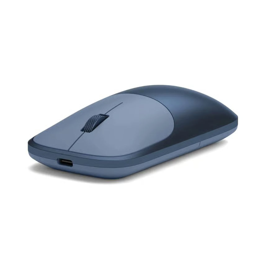 SATECHI Slim EX i farven indigo, bagpå med rullehjul og synlig USB-C-opladningsport.