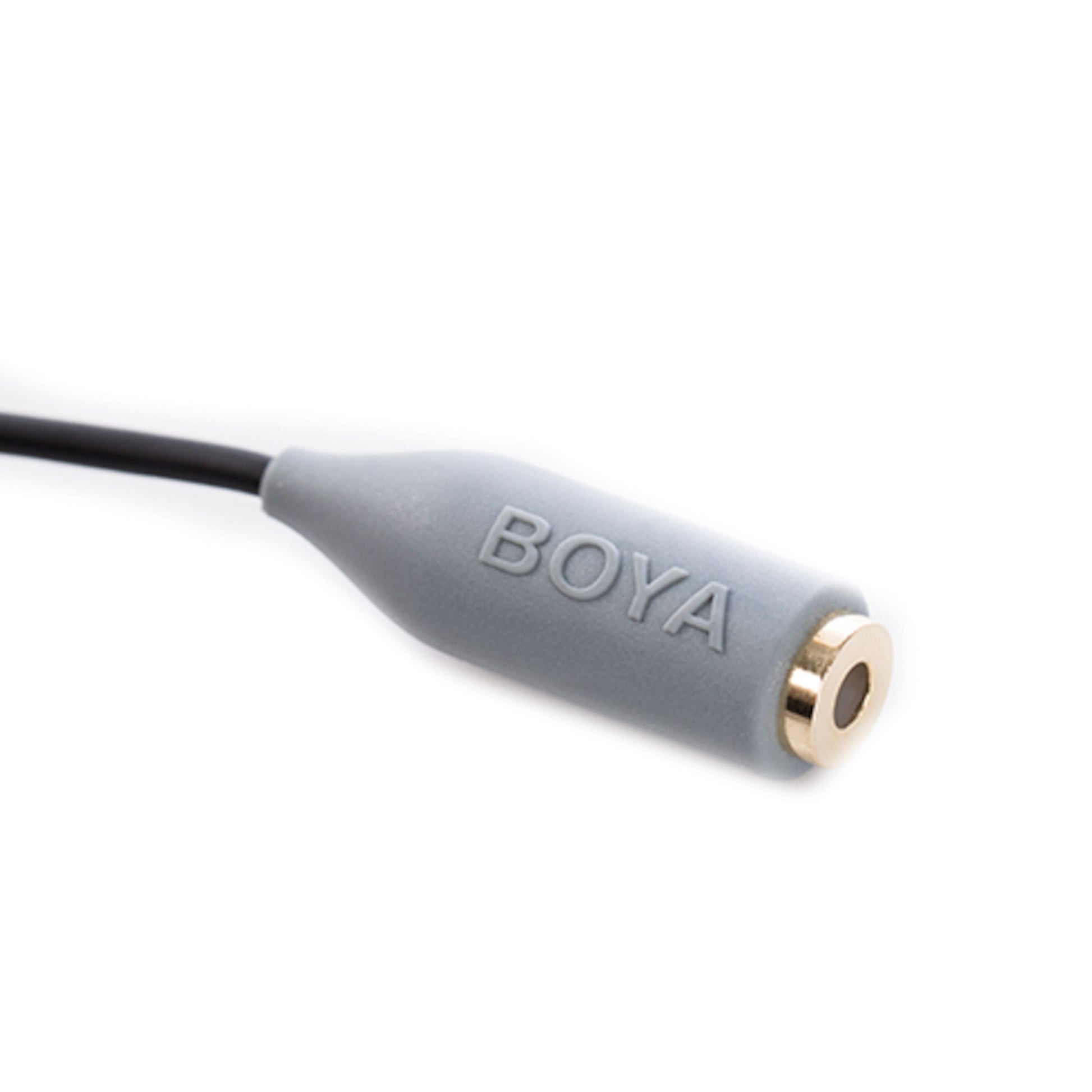 Boya BY-CIP mikrofonadapter 3,5 mm, grå kabel med hvidt "BOYA" logo og guld hunstik.