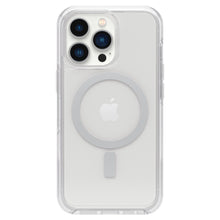 IPhone 13 Pro hvid med tre kameraer i gennemsigtigt Holdbart Symmetry Plus-cover, MagSafe, synligt Apple-logo på bagsiden.