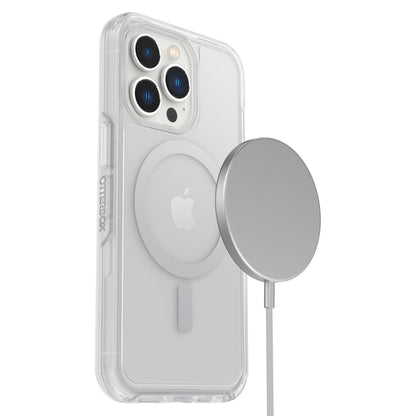 Otterbox Symmetry Plus cover til iPhone 13 Pro Transparent vises med MagSafe oplader, kompatibel med MagSafe tilbehør.