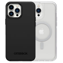 IPhone 13 Pro Max med sort eller transparent Symmetry Plus Holdbart cover, synligt Apple-logo og MagSafe-ring.
