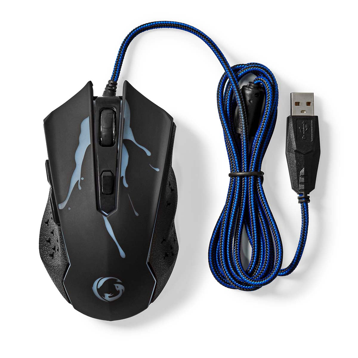 Gaming mus sort med LED-lys, blå detaljer, to sideknapper, rullehjul og blåt flet-USB-kabel.