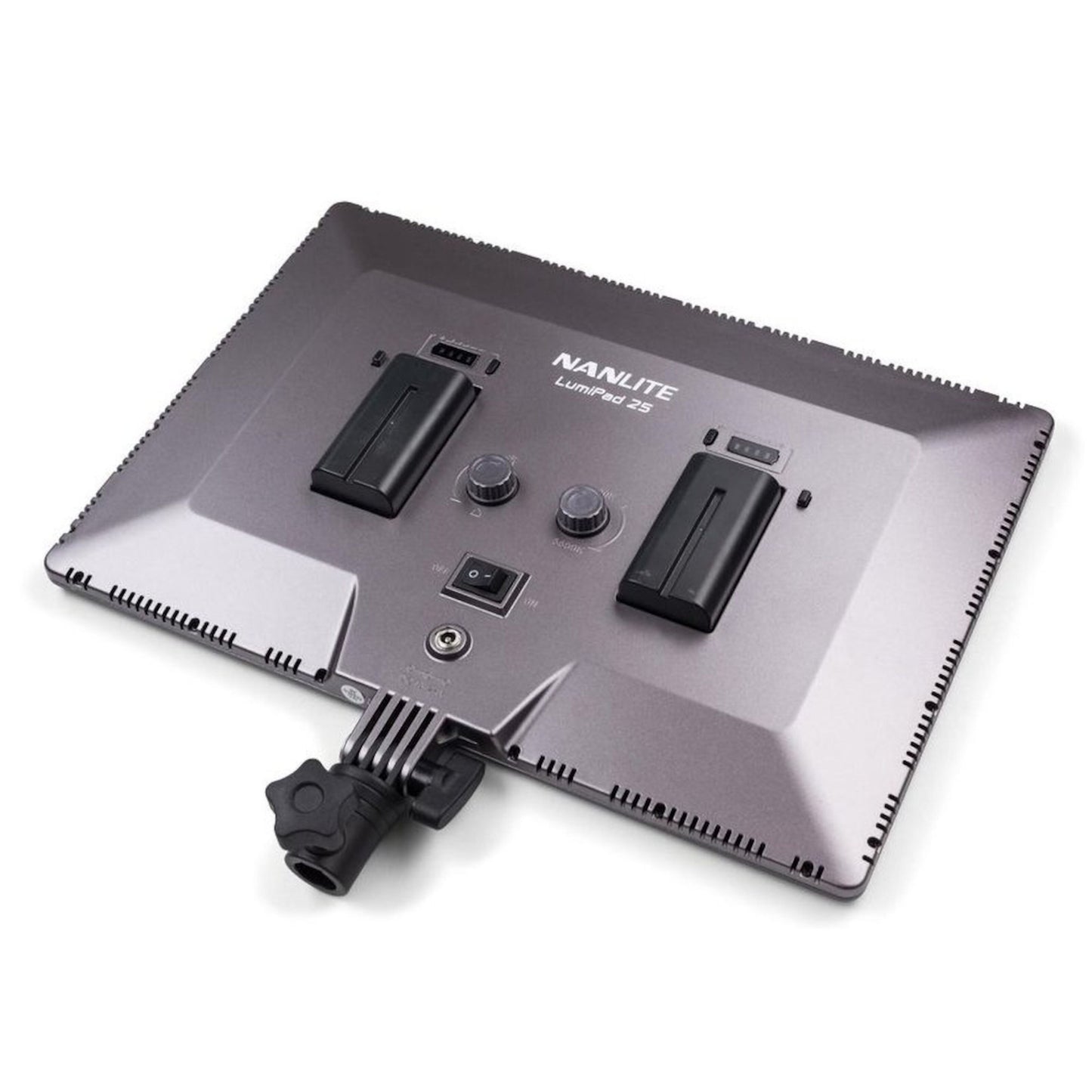Nanlite LumiPad 25 LED-paneler 2-pak med stativ set bagfra, til batterislots, kontrolknapper, strømafbrydere, beslag.