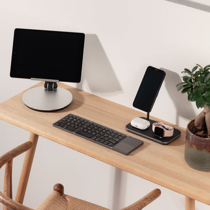 Tablet på stativ, Linocell Foldbart Bluetooth-tastatur og 3-i-1 trådløs oplader til smartphone, AirPods, Apple Watch.