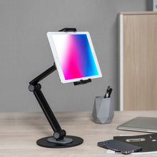 Hvid tablet med farverig skærm på drejeligt beslag til mobil/tablet 4,7-12,9". Justérbar højde, 360° rotation.