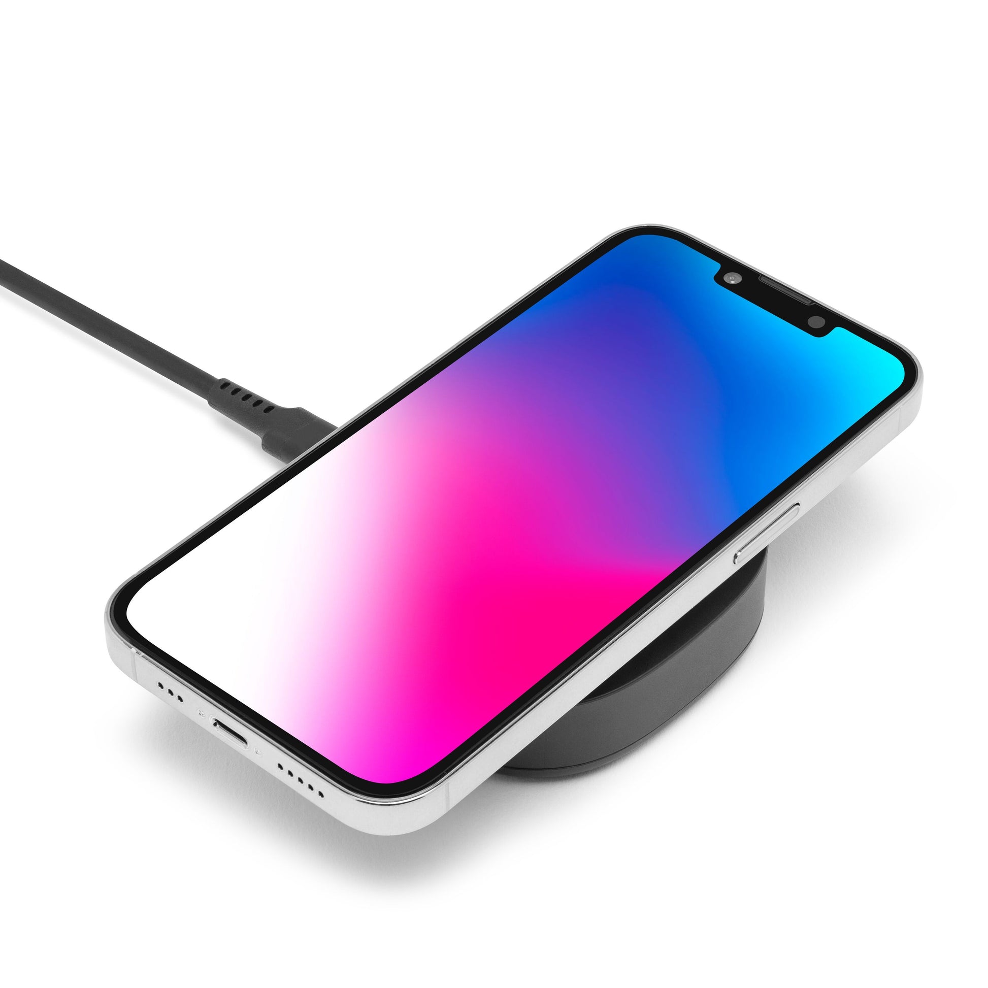 Magnetisk mobilholder til trådløs opladning til iPhone 12-16 på sort opladningspad med kabel.