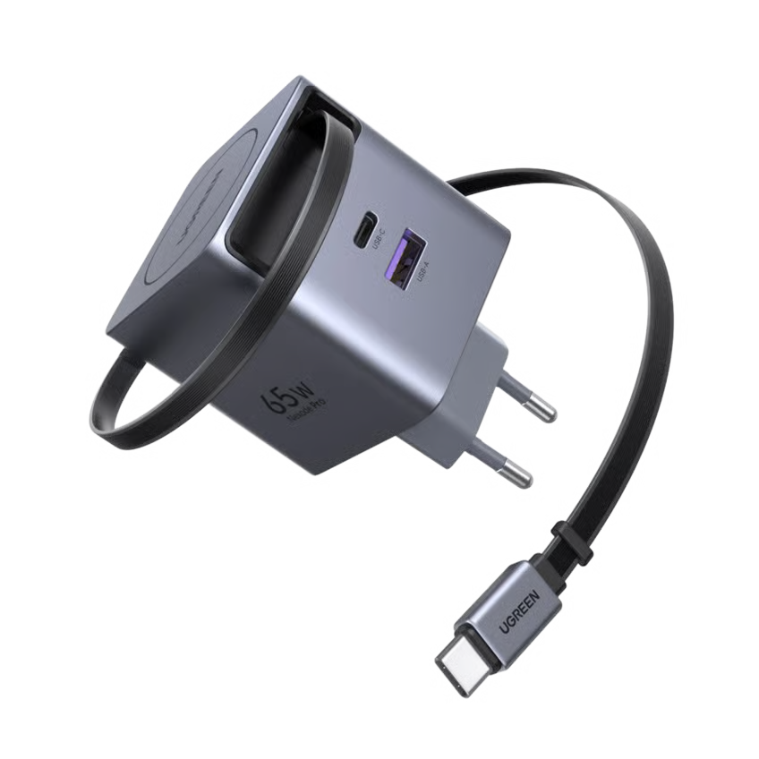 UGREEN Nexode 65 W grå GaN-oplader med udtrækkeligt USB-C-kabel, USB-A-porte, sort opladerkabel og runde stikben.