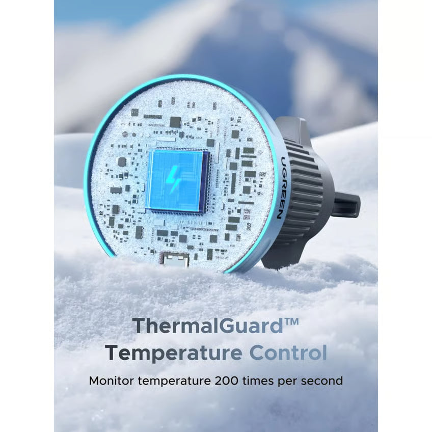 MagFlow 25W magnetisk trådløs biloplader Qi2, blå kredsløb, delvist dækket af sne, ThermalGuard™ temperaturregulering.
