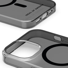 IDEAL OF SWEDEN Clear MagSafe Case Tinted Black, gennemsigtigt cover med rundede kanter, præcise udskæringer til iPhone 13-16e.