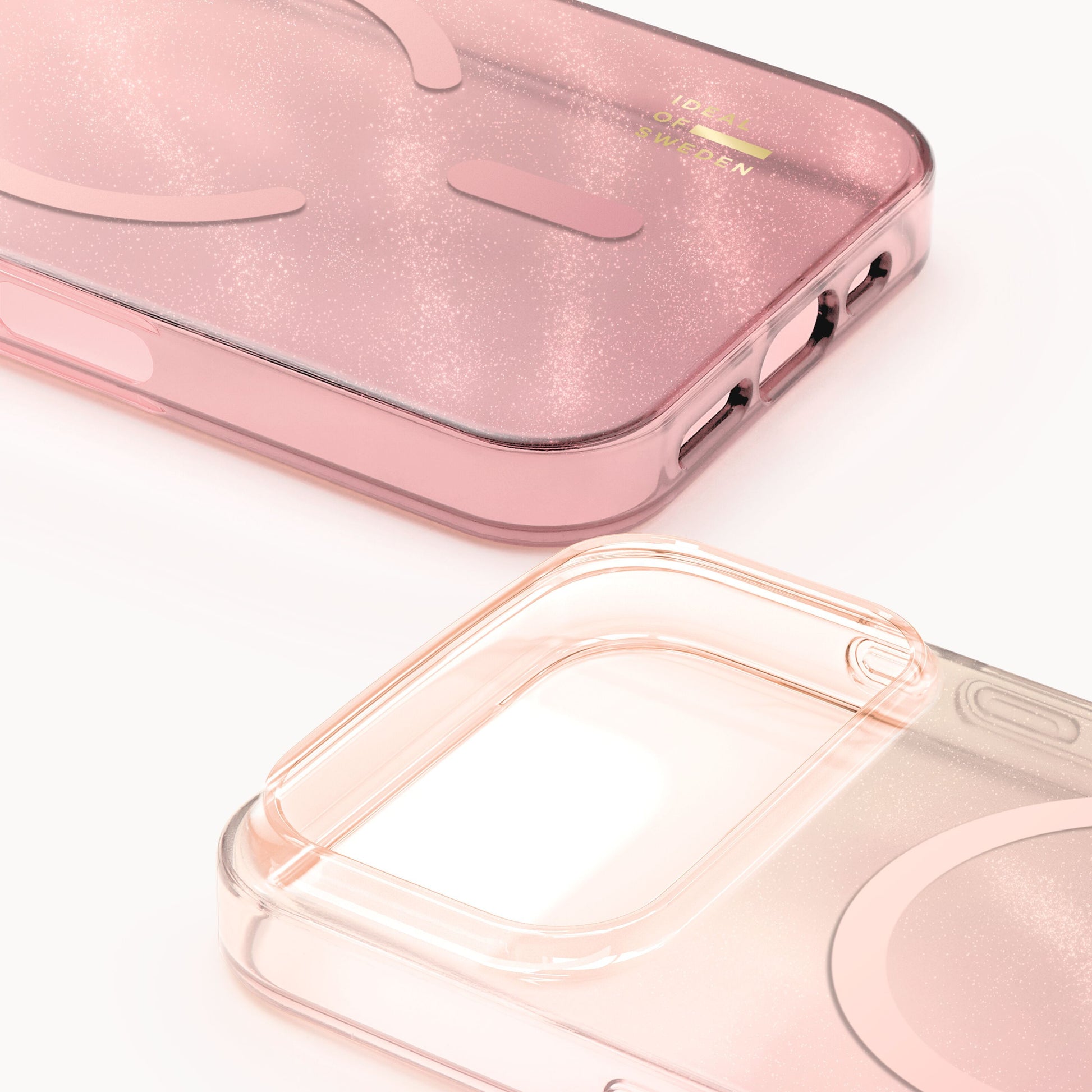 IDEAL OF SWEDEN Clear MagSafe Case Rose Blush til iPhone 17 Pro, gennemsigtig, med runde kanter og MagSafe-cirkel.