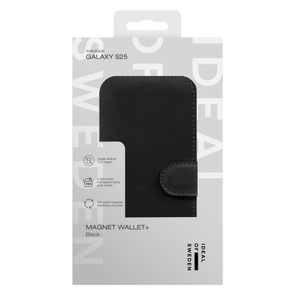 Ideal Of Sweden Magnet Wallet+ pungcover Galaxy S25 Sort, info om vegansk læder og genbrugsmaterialer på emballagen.