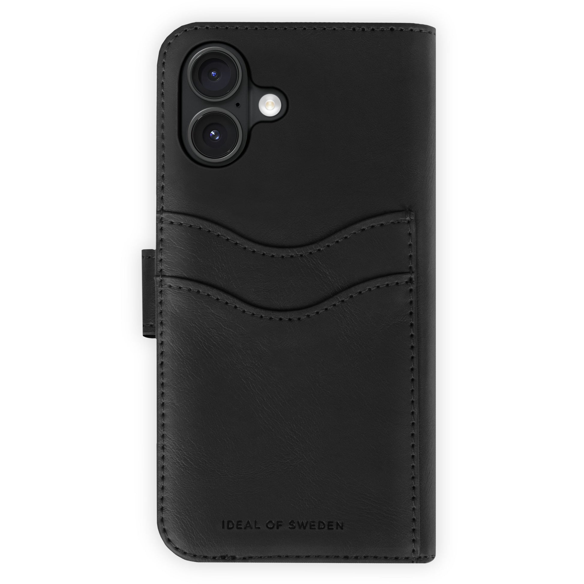 IDEAL OF SWEDEN Magnet Wallet+ sort læder cover til iPhone 17 med 2 kortlommer, kamerahul og præget logo.