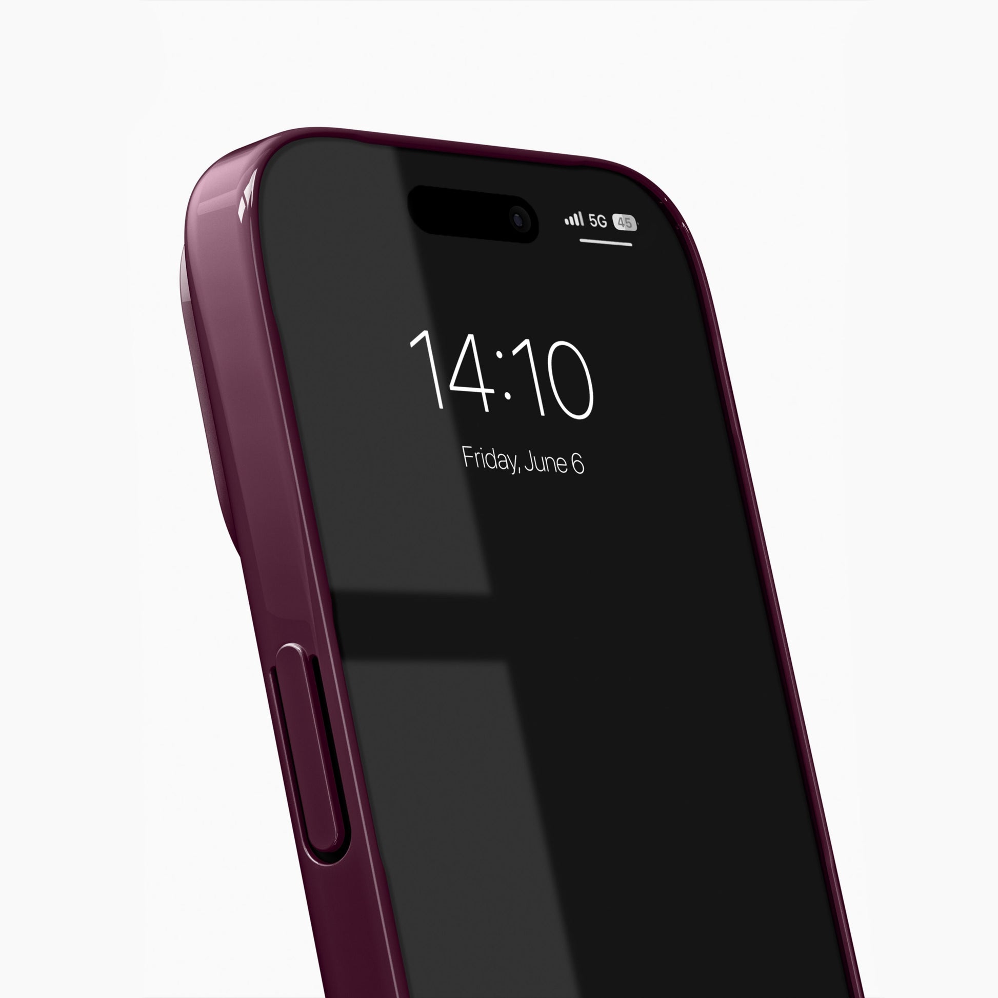 IPhone 16 med IDEAL OF SWEDEN Slim MagSafe Case Glossy Cherry, låseskærm viser 14:10, 6. juni, 5G og batteri-ikoner.