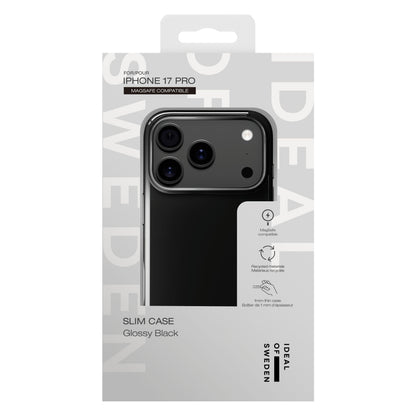 IDEAL OF SWEDEN Slim MagSafe Cover Glossy Black til iPhone 17 Pro, emballage viser cover på telefon og MagSafe-funktion.
