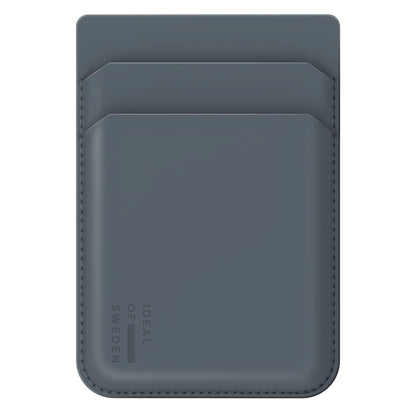 IDEAL OF SWEDEN magnetisk kortholder MagSafe Midnight Blue med to kortslots, glat overflade og logo præget nederst til venstre.