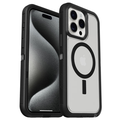 IPhone 15 Pro Max i Otterbox Defender XT Dark Side Robust cover, en vis skærm, en bagside med MagSafe-ring og Apple-logo.