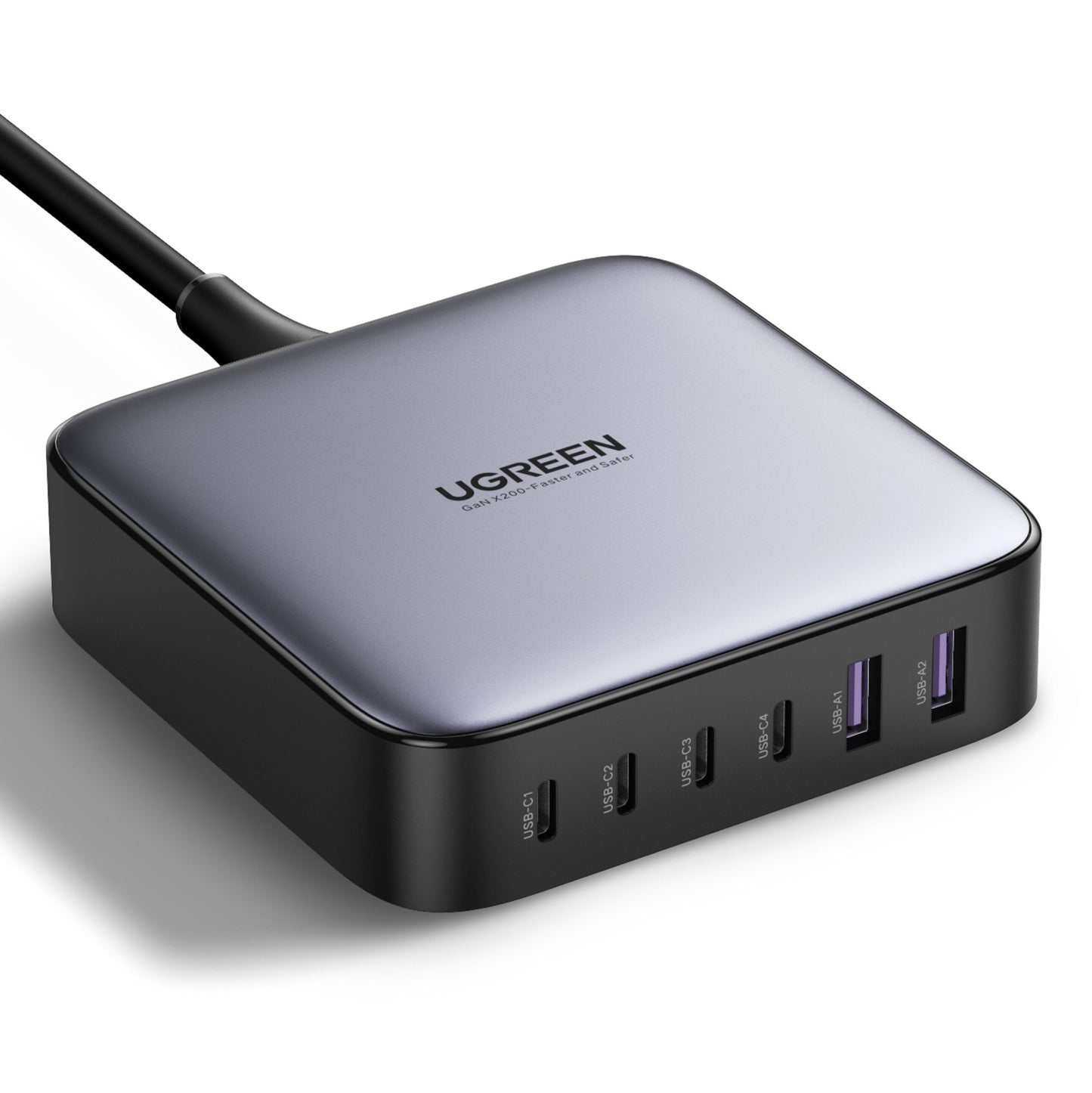 Ugreen Multilader 6 porte, 200W, kvadratisk USB-hub med metallisk finish, sort kabel, USB-C og USB-A porte.