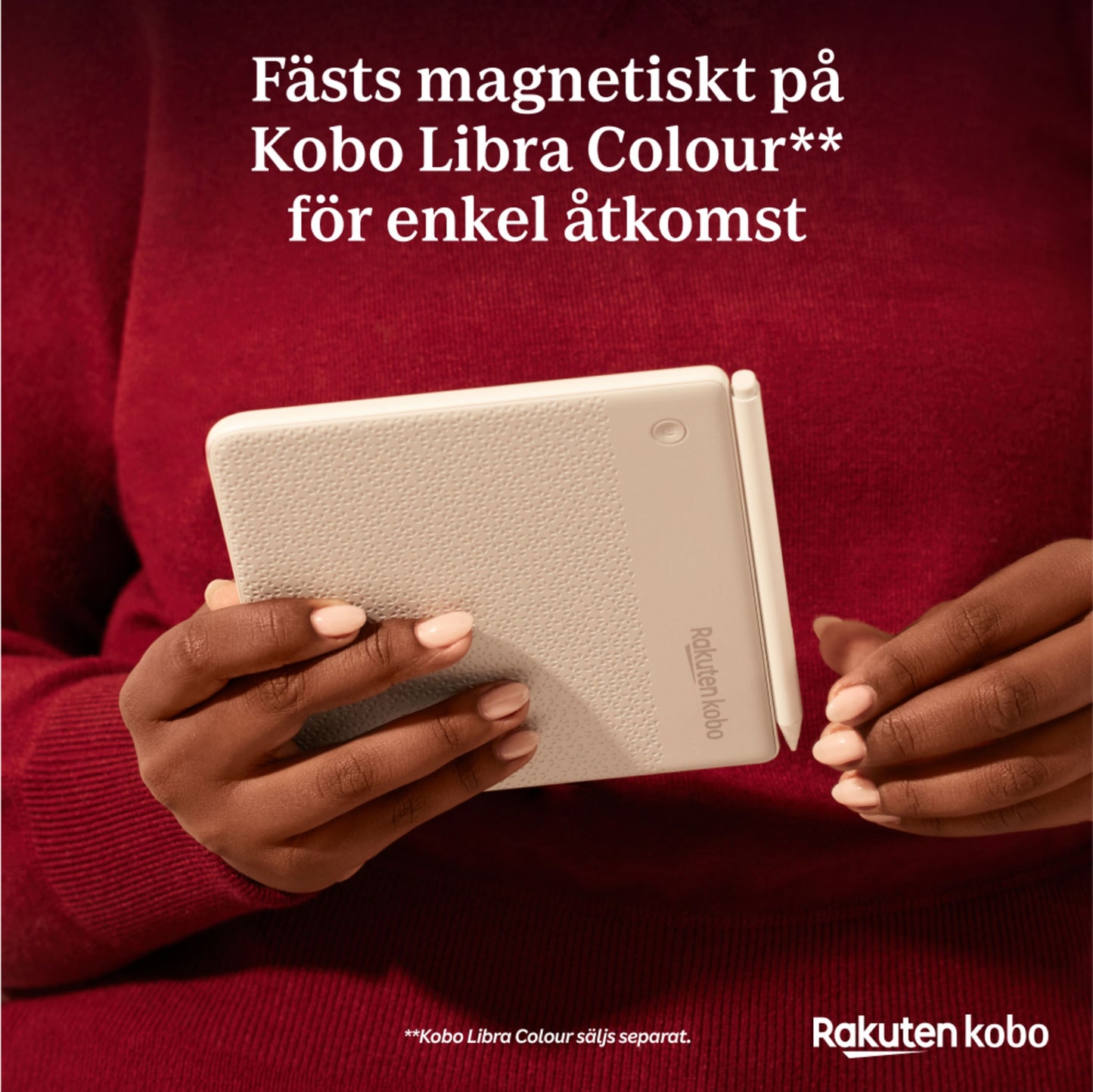 Kobo Libra Colour e-bogslæser med hvid Stylus 2-pen magnetisk fastgjort på siden, svensk tekst på skærmen.
