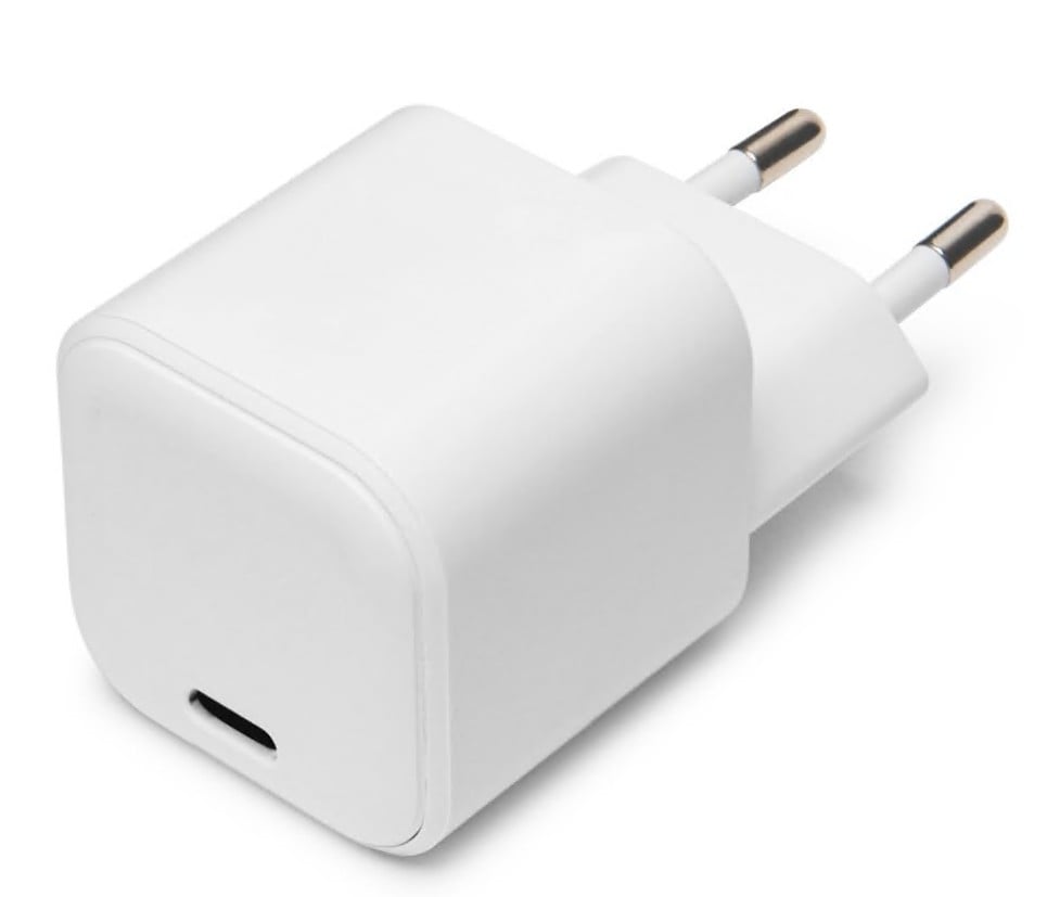 Linocell GaN USB-C oplader 65W med Power Delivery, to runde stik og én USB-C port til europæiske stikkontakter.