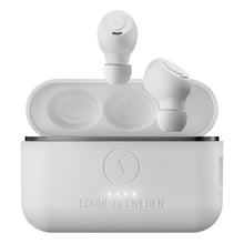 Supra Nero-TX Pro ANC 2. gen hvide true wireless in-ear høretelefoner med silikone tips i opladeetui med LED-indikator.