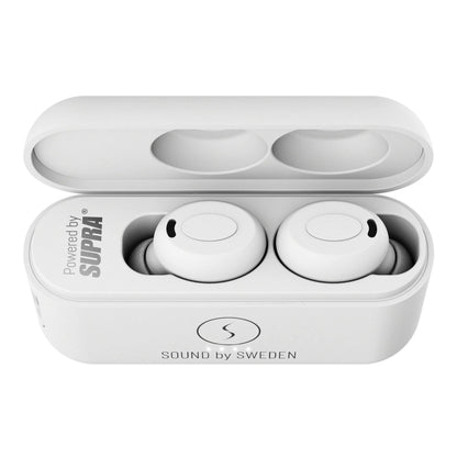 Supra Nero-TX Pro ANC 2. gen hvid true wireless in-ear med aktiv støjreduktion i etui mærket "Powered by SUPRA.