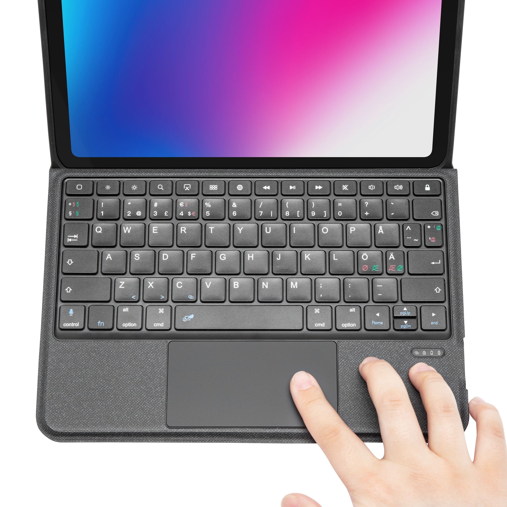 IPad 10,9" Gen. 10 med Linocell tastaturcover og farverigt display ved siden af bærbar musetouchpad.