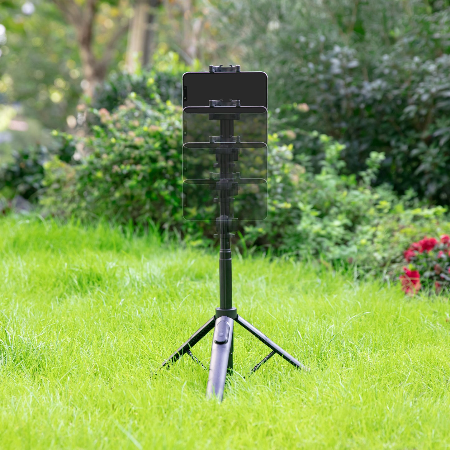 Linocell Selfiestang Pro stativ med Bluetooth-udløser holder smartphone, tre overlays viser holderens bevægelsesområde.