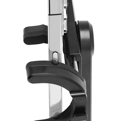 Væghængt sort og metallisk guitarholder med polstrede arme om guitarhals, plads til Linocell Selfiestang Pro el. tilbehør.