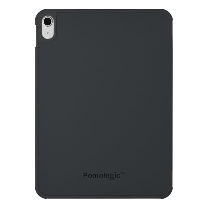 Pomologic Book Case cover til iPad 10,9 (10. gen.), sort, kamerahul øverst til venstre, Pomologic logo nederst.