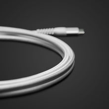 Linocell Premium Kevlar USB-C 3.2 kabel 2m hvid, stik i fokus, synlig til hurtig dataoverførsel og 100W opladning.