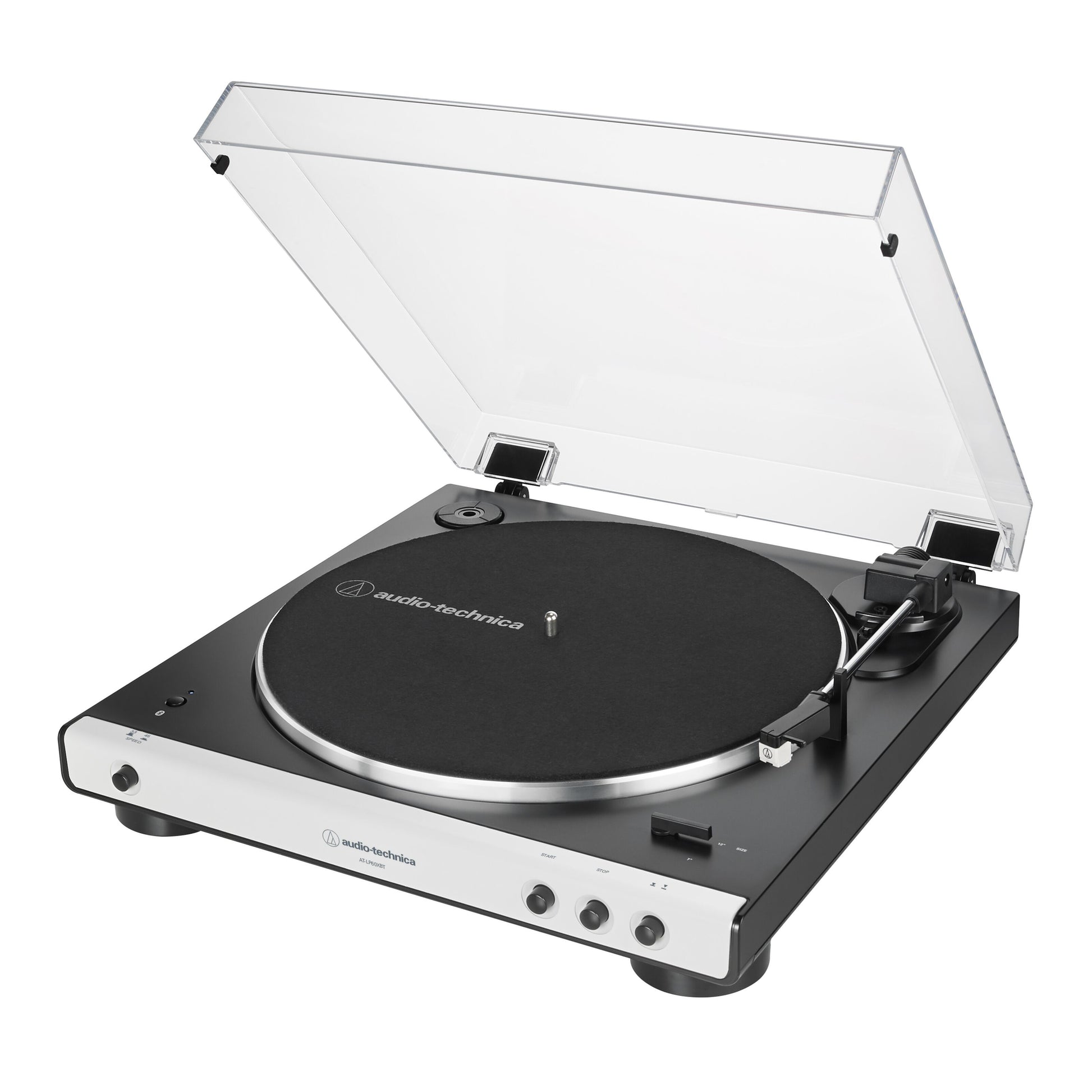 Audio Technica AT-LP60XBTWH pladespiller sort/sølv med Bluetooth, åben klar låg, synligt platter, tonearm og frontknapper.