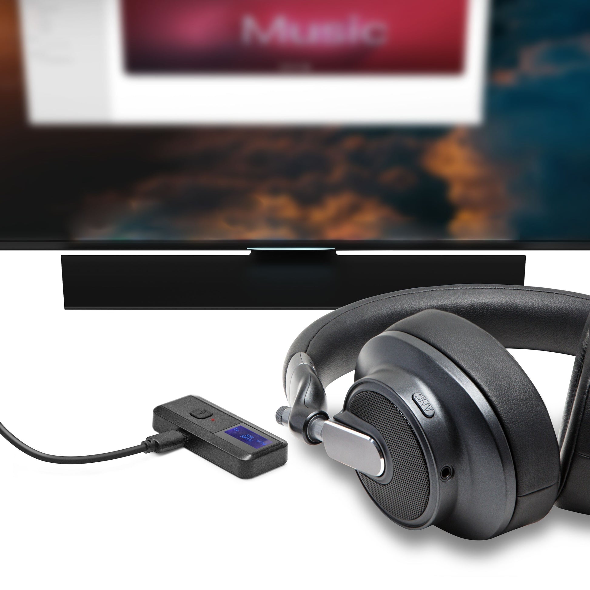 Sort over-ear hovedtelefoner med kabel tilsluttet Bluetooth 5.3 HiFi musikmodtager/sender, display foran sløret skærm.