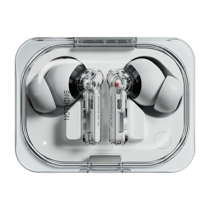 Nothing Ear (a) hvide trådløse in-ear høretelefoner med gennemsigtige stilke i klart rektangulært opladningsetui.