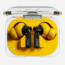 Nothing Ear (a) Gul in-ear høretelefoner med aktiv støjreduktion og opladeetui.