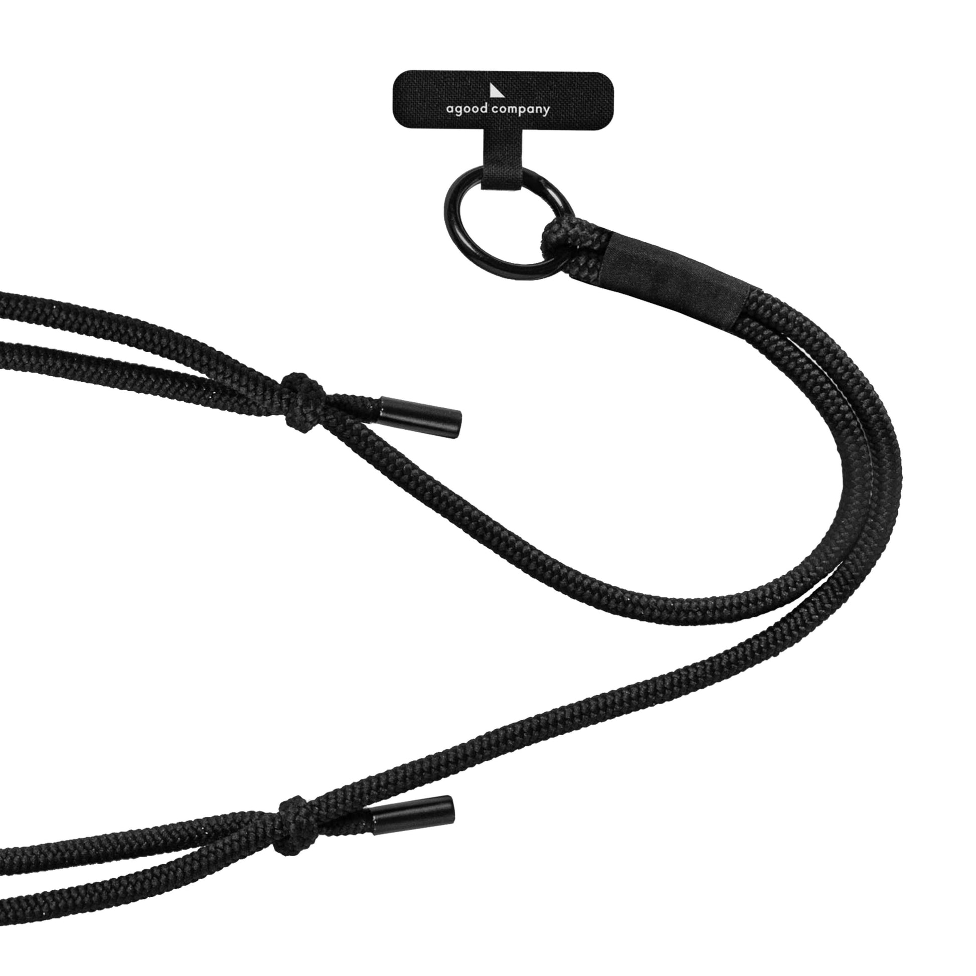 Universel telefonrem fra A Good Company, sort flettet med justerbare knuder, metalring og lille mærketag.