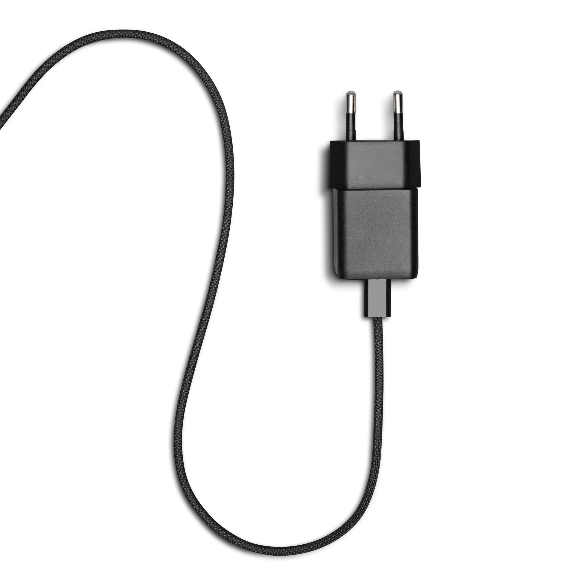 Sort vægoplader med to runde ben samt Linocell flettet USB-C 2.0-kabel, sort, 0,5 m, understøtter 60 W hurtigopladning.