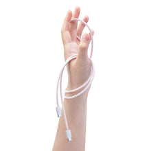 Linocell flettet USB-C 2.0 kabel lyserød 2 m, begge ender synlige, understøtter 60 W opladning.