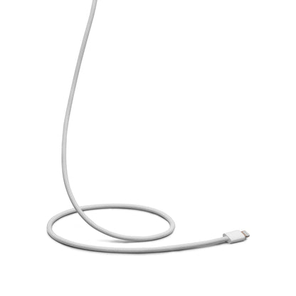 MFi-certificeret USB-C til Lightning-kabel, flettet, hvid, 1 m, det ene stik synligt, resten af kablet udenfor billedet.