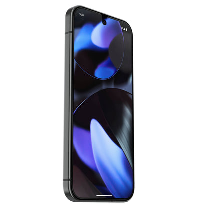 Pixel 9/9Pro smartphone i slankt design, abstrakt baggrund, centreret frontkamera, Otterbox Premium Glas skærmbeskyttelse.